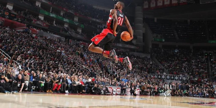  扣篮大赛激情上演，空中飞人争夺桂冠