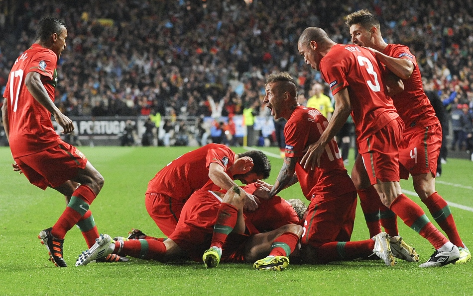  欧洲杯预选赛激战，死亡小组竞争惨烈  