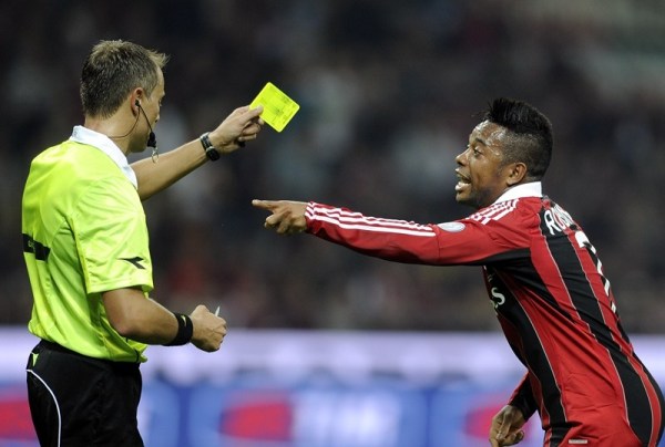  足球城德比万人空巷，城市荣耀在此一战