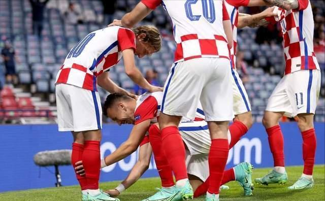  丘里奇克罗地亚火炮，多哈公开赛决胜盘惊险取胜