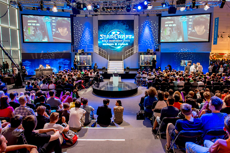  电竞赛事落户古城掀起全民热潮