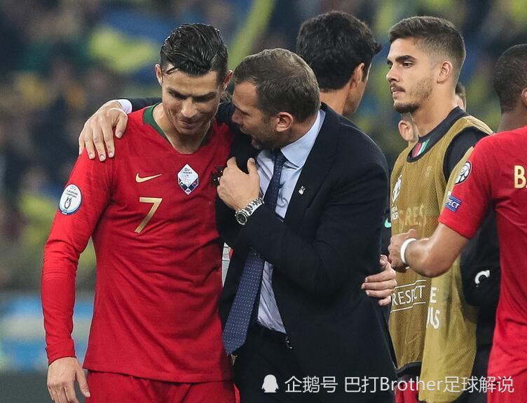  葡萄牙巨星C罗达成生涯千球里程碑