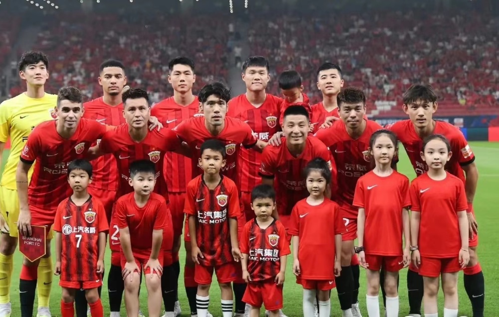  欧洲豪门争霸白热化，西甲双雄领跑积分榜  